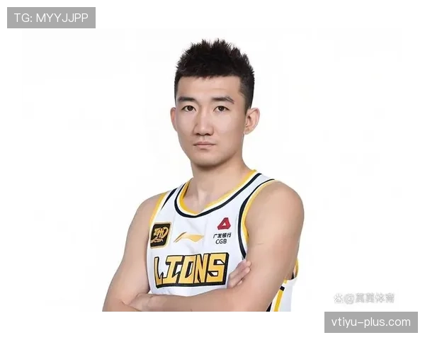 孙铭徽赛场烈火，生活像隔壁哥，偶尔露出的那点小奢侈太带感